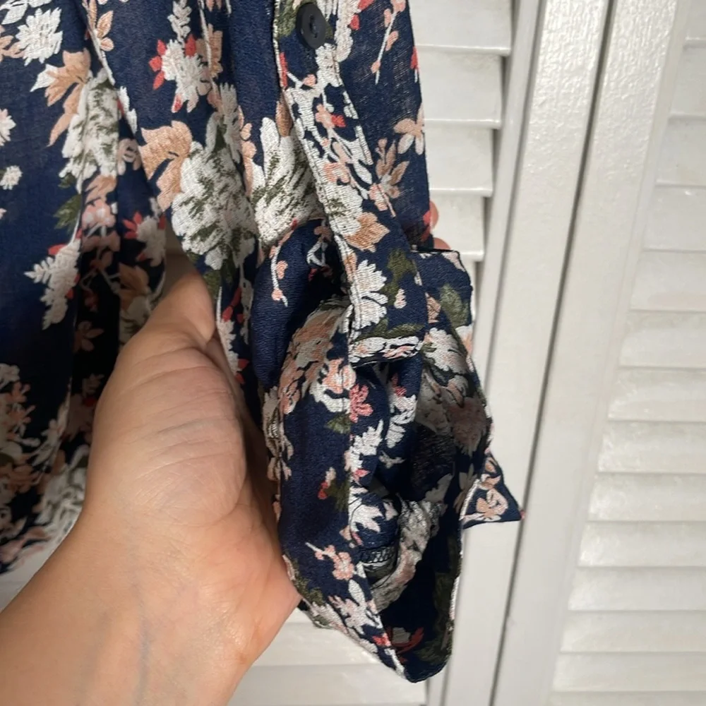 Lucky Brand, women’s Sawyer Wrap Top, size: XS. - Picture 9 of 9